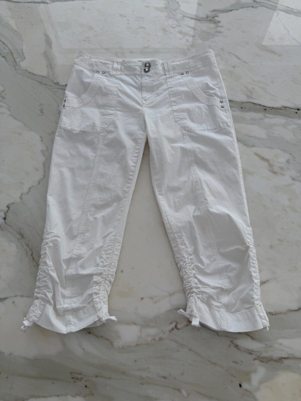 INC INTERNATIONAL CONCEPTS WHITE COTTON CAPRIS EMBELLISHED PANTS SIZE US 8